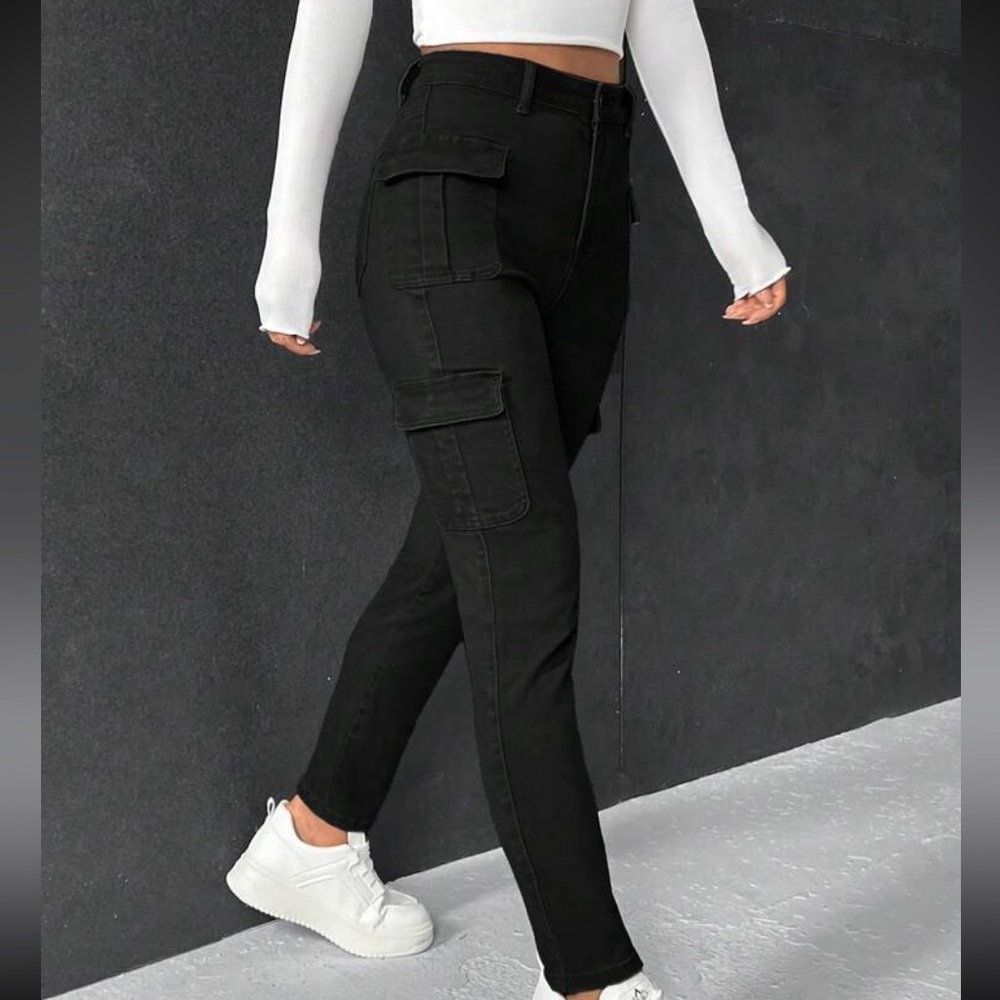 Black Skinny Cargo Jeans